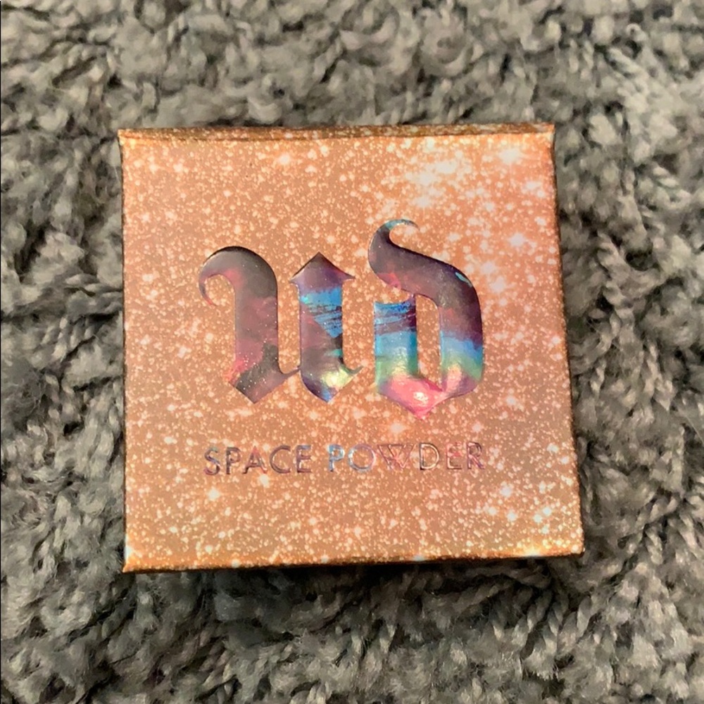 Urban Decay Space Powder